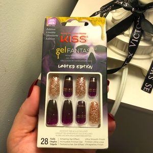 LIMITED EDITION KISS GEL FANTASY NAILS